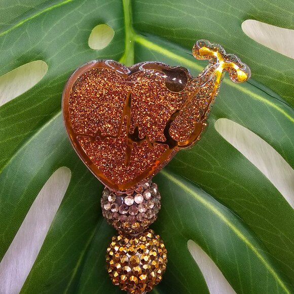 Heartbeat stethoscope badge holder - Picture 2 of 3